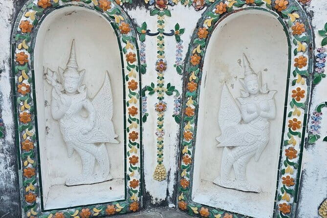 Bangkok : History Temples Markets and Food Tasting - Getting around by ferry and public transport without stress