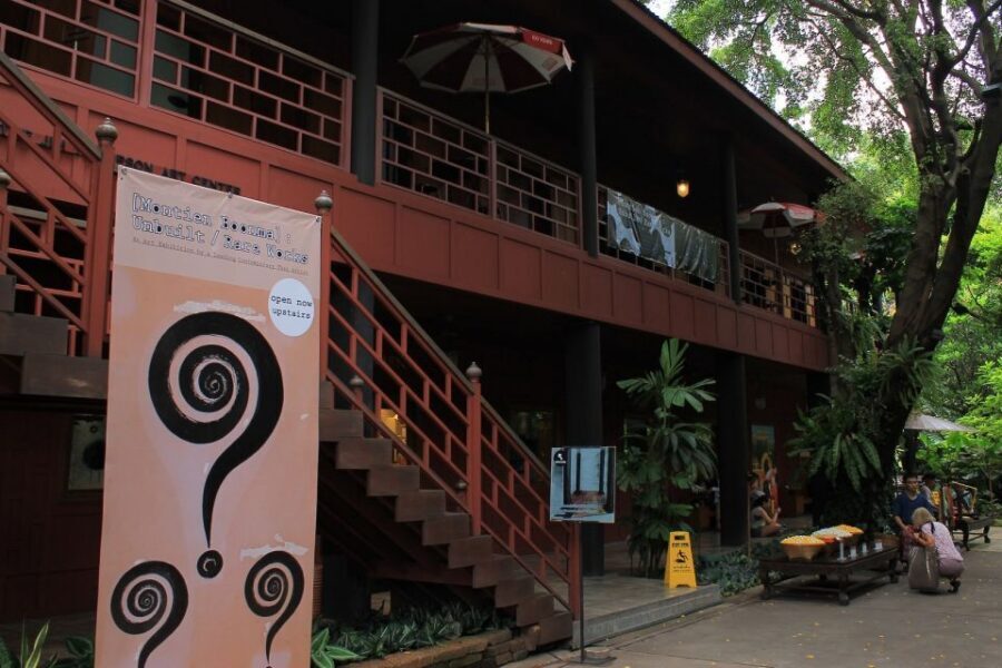 Bangkok: Jim Thompson House and Baan Krua Community Tour - Guide and driver: what makes the morning feel easy