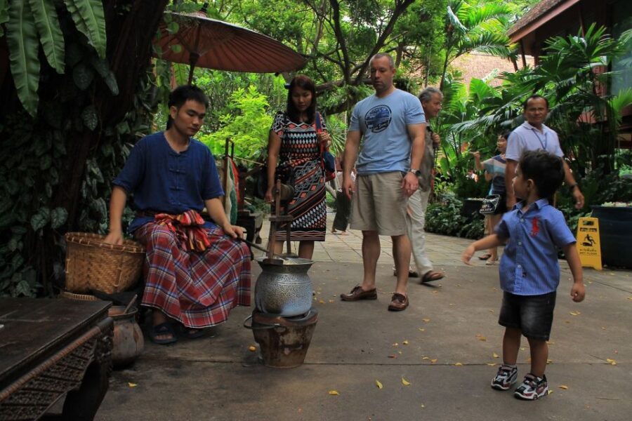 Bangkok: Jim Thompson House and Baan Krua Community Tour - Timeline: how four hours actually feels in Bangkok
