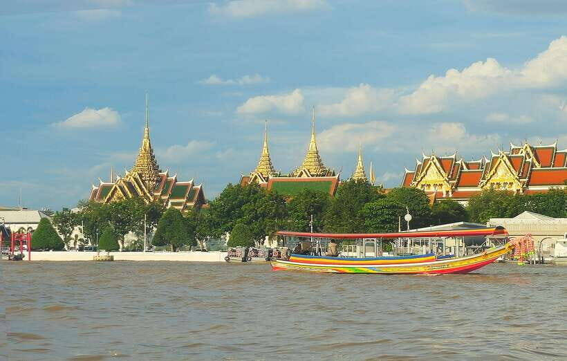 Bangkok Long Boat Canal a Big Buddha & Culture Markets Tour - Long-Tail Boat Time: From Water Taxis to Big Buddha Photos
