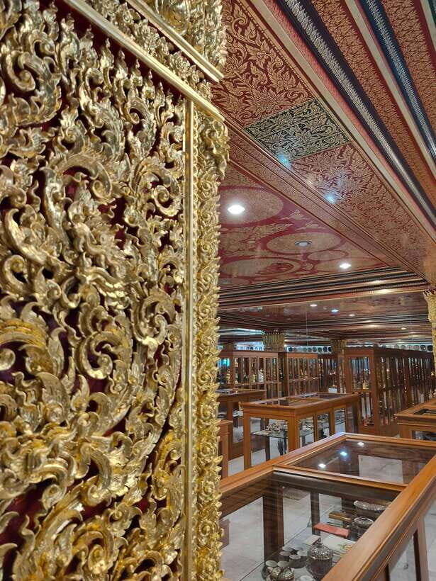 Bangkok: Longtail Boat Canal Tour to Wat Arun - Wat Arun in 40 minutes: Temple of Dawn, river backdrop, and the entry fee detail