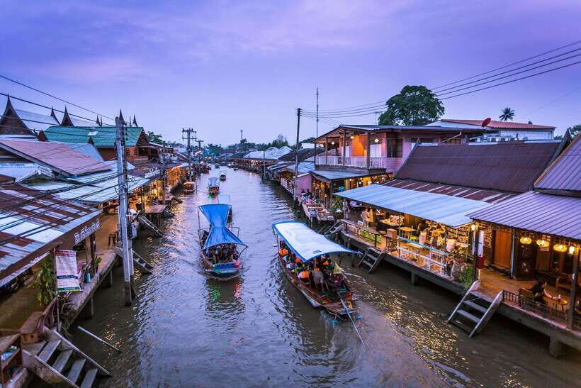 Bangkok: Maeklong Railway & Amphawa Floating Market Day Trip - Price and time: what you’re really paying for