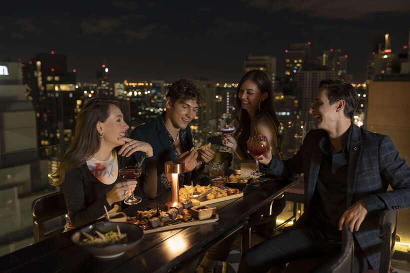 Bangkok: Mojjo Rooftop Lounge & Bar Food & Beverage Package - Bangkok Skyline Views From the 32nd Floor: Best Time to Arrive