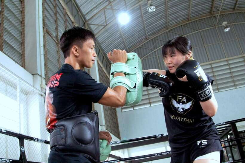 Bangkok: Muay Thai Boxing Introduction Class for Beginners - Gear, Showers, and What to Bring (Don’t Forget the Towel)