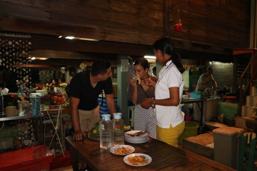 Bangkok: Night Bike Ride and Dinner at a Local Restaurant - The Ferry and the Return Ride: Finishing Back Where You Started