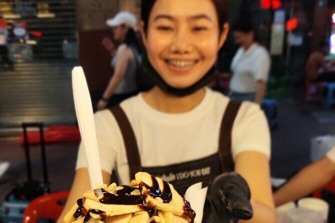 Bangkok Night Eats by Tuk Tuk - Hotel-pickup & Dinner - More than 10 tastings: how to eat smart (and not regret it later)