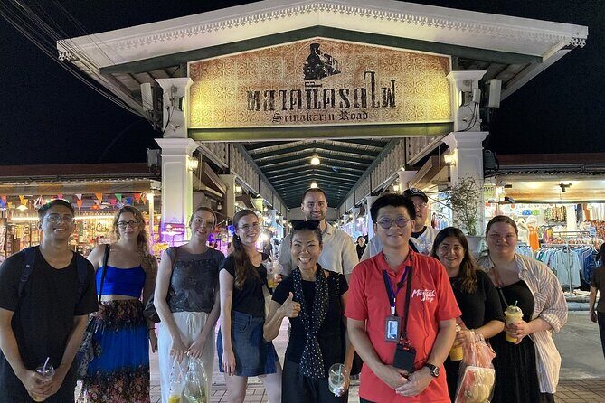 Bangkok Night Market Tour Dinner and Vintage Find - Michelin-style Thai dinner: four dishes, strong classics, and real atmosphere