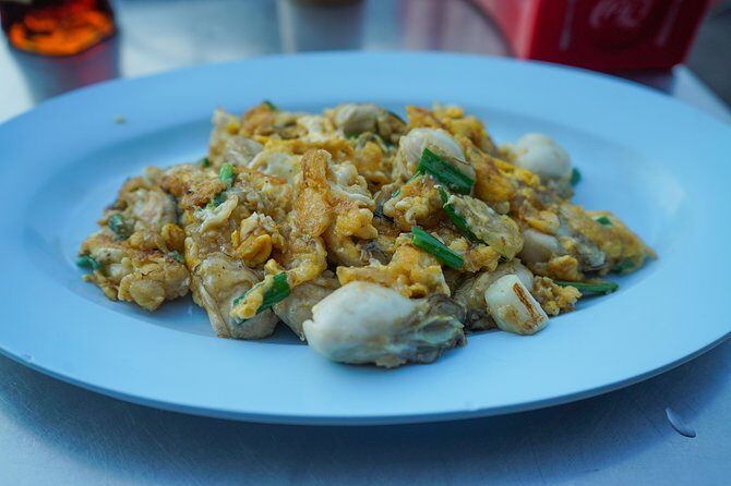 Bangkok Night Michelin Foodie Tour in Chinatown with 15+ tastings - Stop-by-stop: what you eat from dumplings to fishball noodles