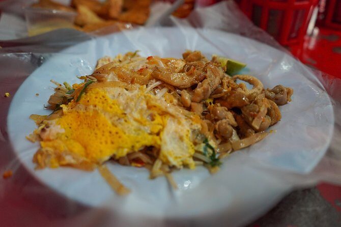 Bangkok Night Michelin Foodie Tour in Chinatown with 15+ tastings - The 2 big practical “show up ready” tips