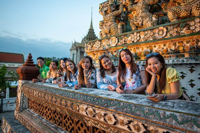 Bangkok Night Tour: Wat Arun, Wat Pho, Chinatown & Tuk Tuk Ride - Meeting at Tha Tian Pier and using the night transport smartly