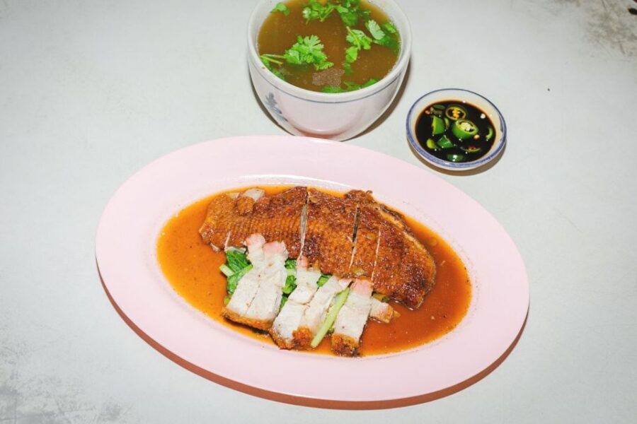 Bangkok: Old Siam Food Tour with 15+ Tastings - Guides and storytelling: the difference between eating and learning