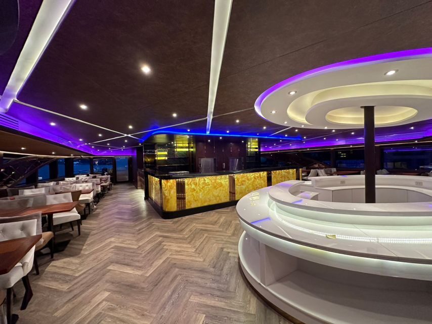 Bangkok: Opulence Luxury Chao Phraya Dinner Cruise - Grand Palace, Wat Pho, River City, and Mandarin Oriental: skyline drama, no bus required