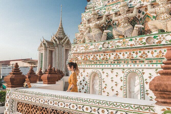 ️ Bangkok Private Instagram Tour: All-Inclusive - Chinatown and Pak Khlong Talat: color at street level