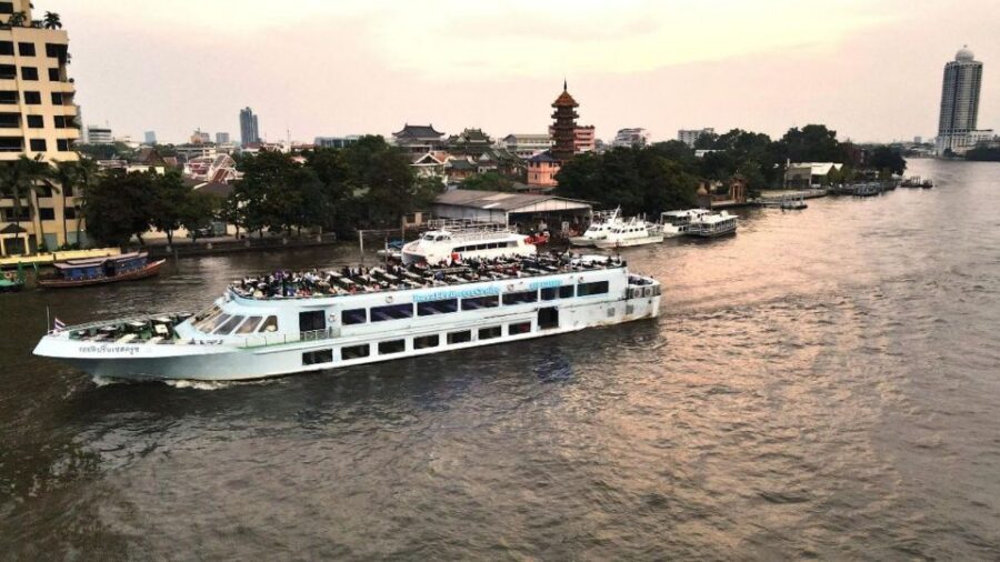 Bangkok: Royal Princess Chao Phraya Dinner Cruise - Night Skyline on the Chao Phraya: What the timing gets you