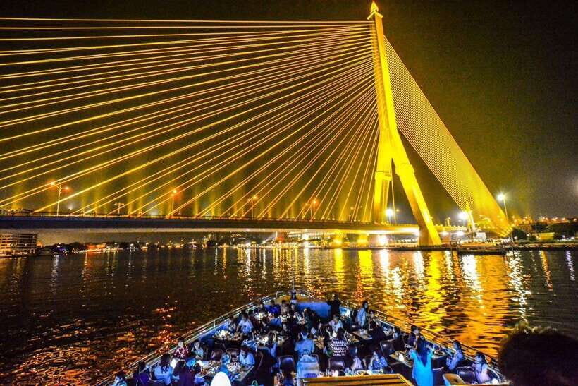 Bangkok: Royal Princess River Dinner Cruise with Live Music - Quick take: what’s especially good on this Royal Princess dinner cruise