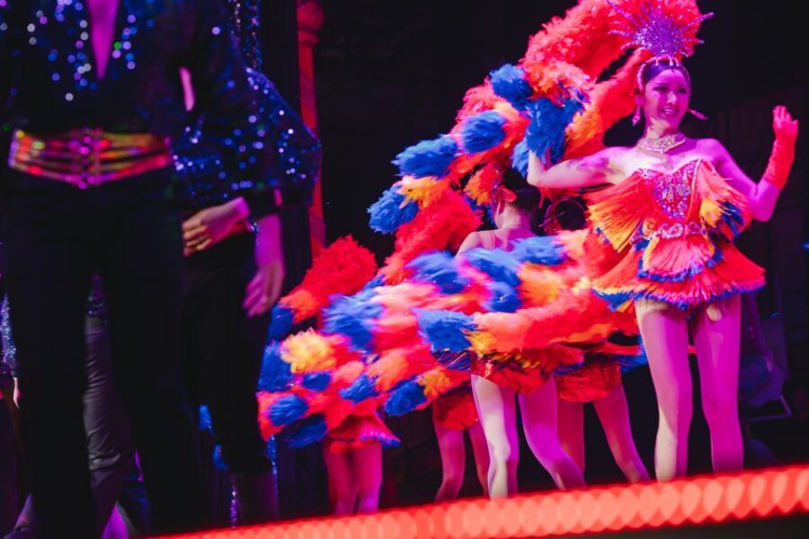 Bangkok: Skip-the-Line Golden Dome Cabaret Show Tickets - The 60-Minute Flow: What Happens Once You Enter