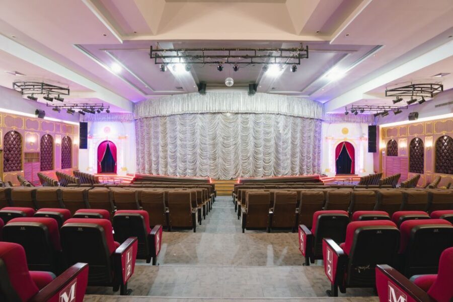 Bangkok: Skip-the-Line Golden Dome Cabaret Show Tickets - Where Dinner Fits: Food and Drinks Aren’t Included