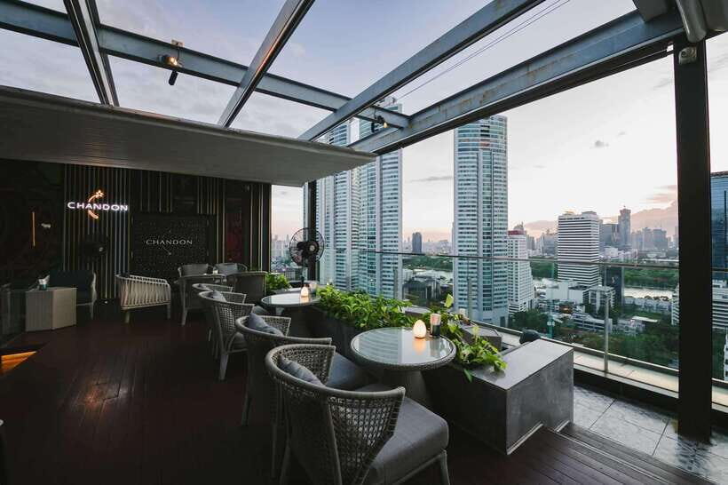 Bangkok: Sky on 20 Rooftop Bar With Free Flow Drinks - The Views: How to Time It for Night-Glow Bangkok