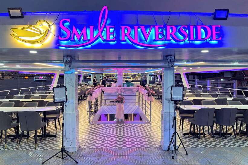 Bangkok: Smile Riverside Dinner Cruise - The cruise route: what you’ll see and what to notice