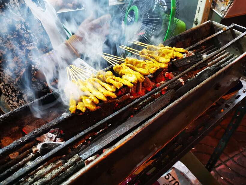 Bangkok: Street Food Tasting Tour at Night - Should You Book This Bangkok Chinatown Street Food Tour?