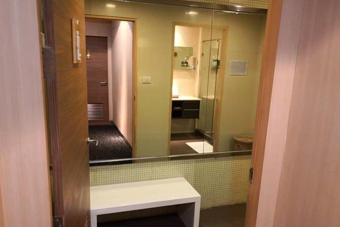 Bangkok Suvarnabhumi Airport (BKK) / Don Mueang Airport (DMK) VIP Lounge Access - Value math: is $37.88 a good deal for Bangkok transit?