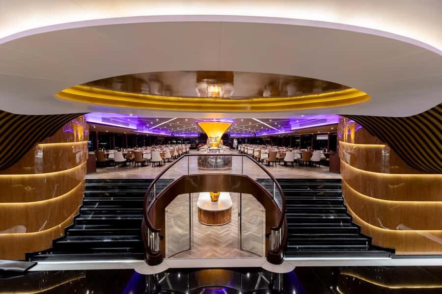 Bangkok: The Opulence Buffet Dinner Cruise with Live Band - Drinks, service, and practical tips for a smooth night