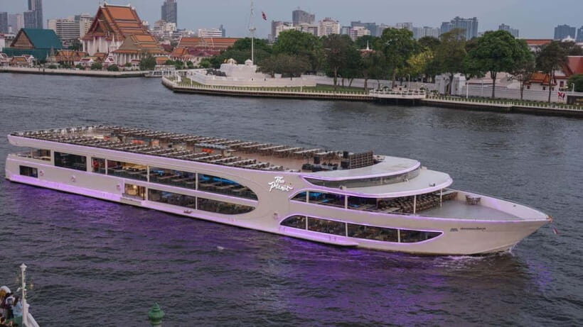 Bangkok: The Planet Chao Phraya River Dinner Cruise - Holiday Surcharges and When the Schedule Feels Extra Tight