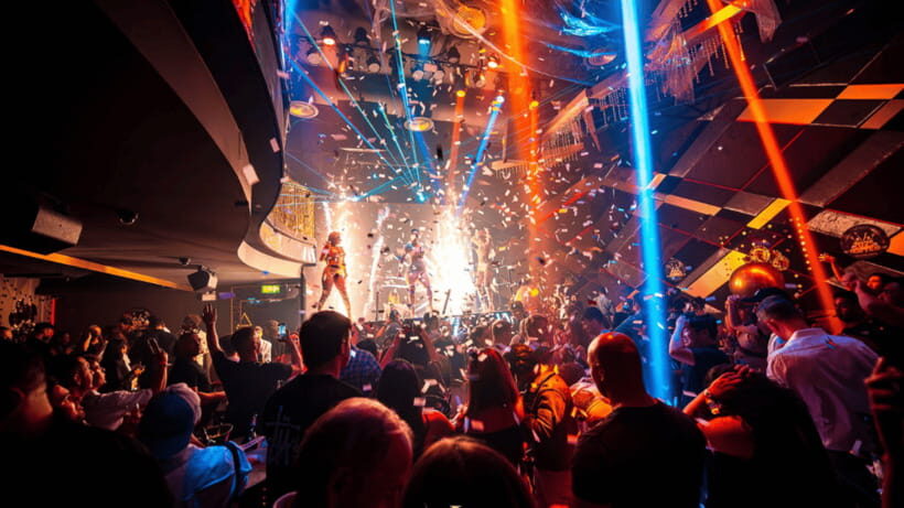 Bangkok: The Speakeasy, Rooftop & Iconic Venues Pub Crawl - Hemingway’s Welcome: how the crawl starts smoothly