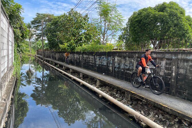 Bangkok Tour by Boat and Bike - Lunch at a local Thai restaurant: the included break that counts