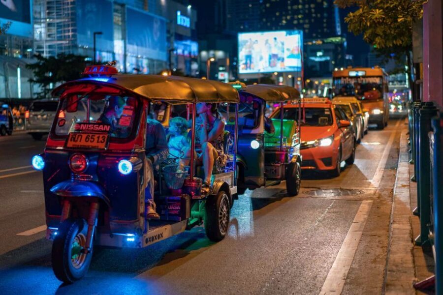 Bangkok: Travstore Original Bangkok Discovery Tour - Chao Phraya boat ride and Wat Arun on the Thonburi side
