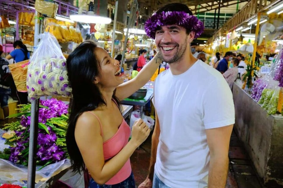 Bangkok: Tuk Tuk Adventure Chinatown Michelin Food & Temples - Wat Arun, Wat Pho, and the Grand Palace area at night
