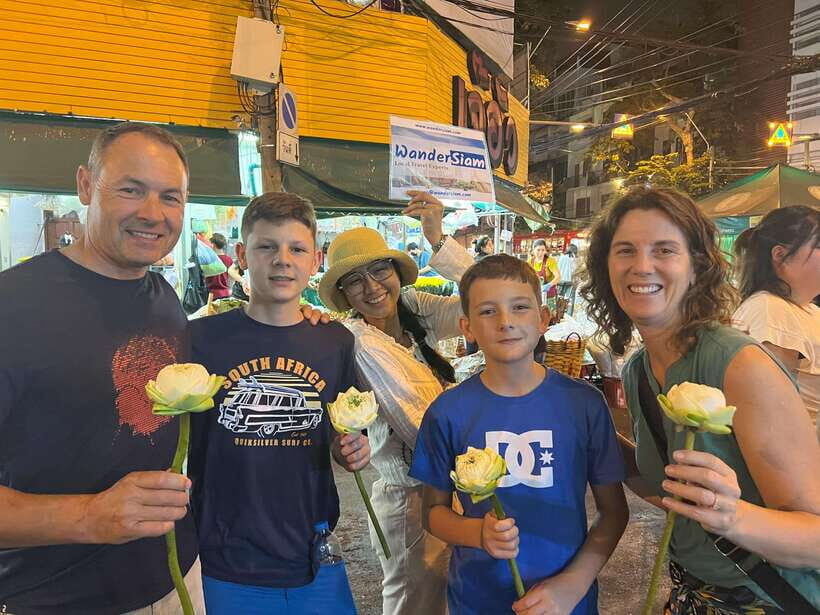 Bangkok Tuk-Tuk by Night with Chinatown Street Food Meal - Chinatown as the finale: dessert, street food, and shopping time