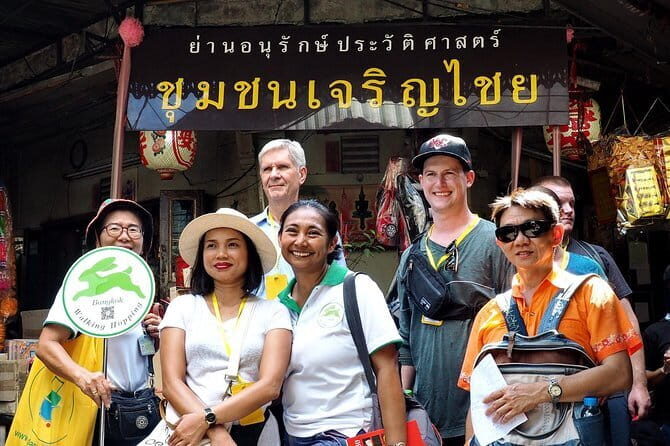 Bangkok Tuk Tuk Night Tour with food & drinks in Siam & Silom - Alcohol rules you should know before you go