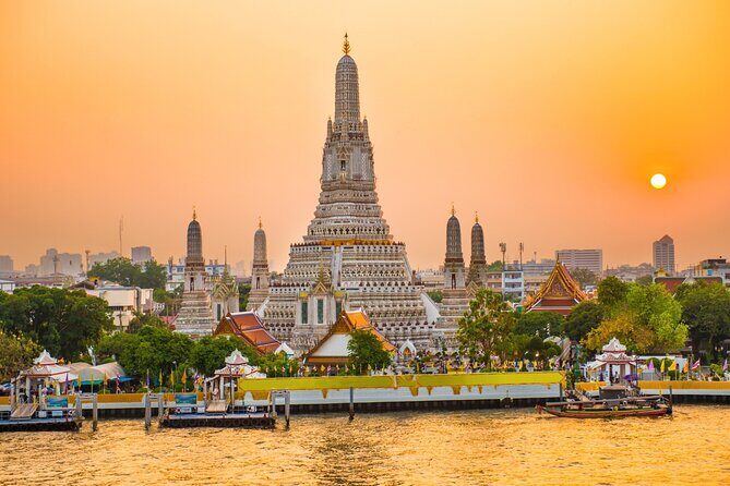 Bangkok Tuk-Tuk Tour by Night with Chinatown Street Food Meal - Stop 5: Sao Chingcha (Giant Swing) and the old-town landmarks nearby
