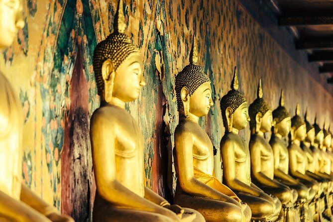 Bangkok Tuk Tuk Walk & Temple Tour With Wat Pho, Arun & Traimit - Stop 5: Yaowarat Road Chinatown Walk—Food Energy Without Food Included