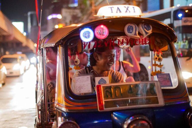 Bangkok Under the Night Lights by TUK-TUK (SHA Plus) - Yaowarat Chinatown dinner: street food focus at the right time