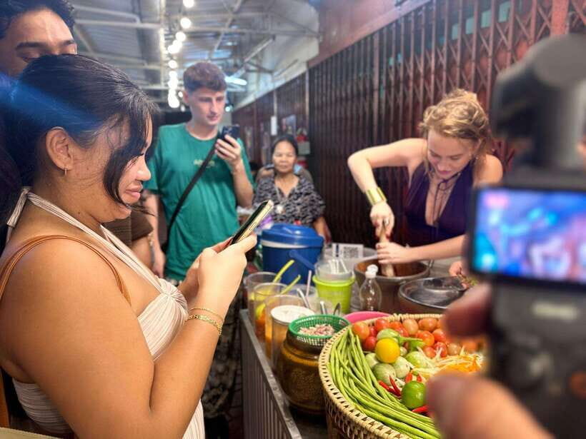 Bangkok Walking Tour : Mouthwatering Journey Food Tour - Key Things You’ll Notice on This Chinatown Food Tour