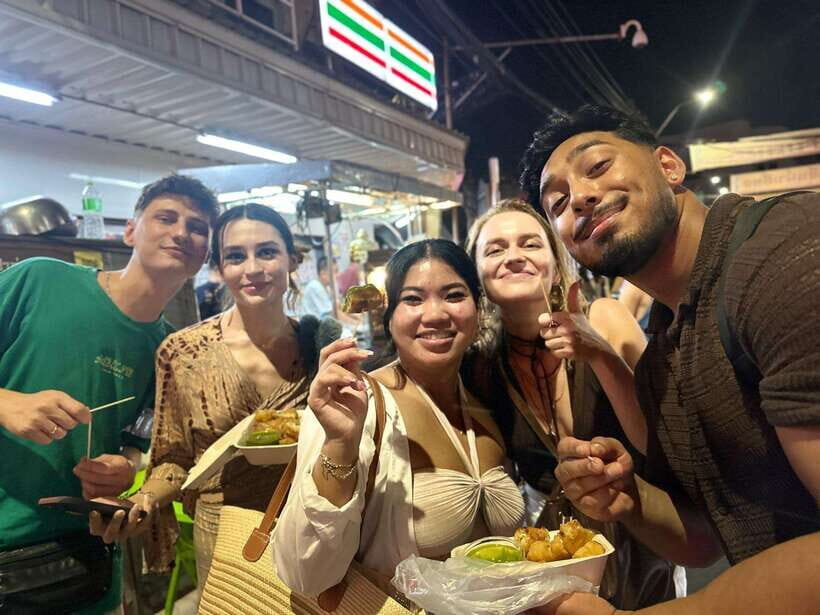 Bangkok Walking Tour : Mouthwatering Journey Food Tour - Meeting in Front of Im Chinatown Mall: Start Point and First Moves