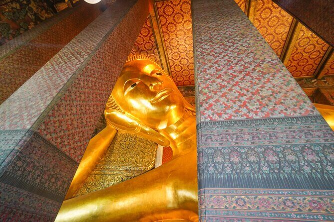 Bangkok Wat Pho and Flower Market Historical Walking Tour - Dressing for Wat Arun: Thai costume time and guide photo moments
