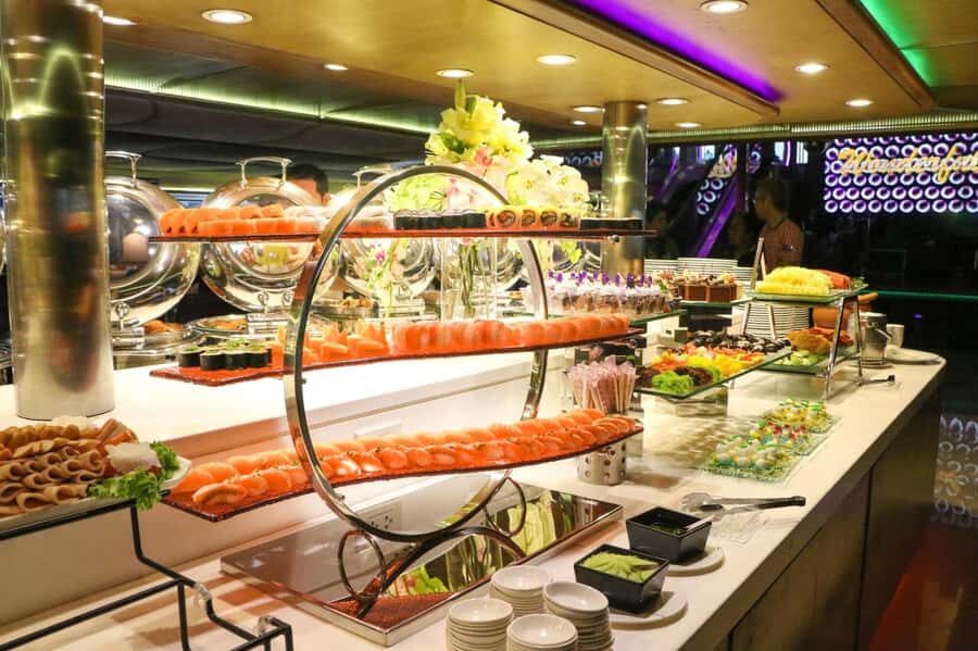 Bangkok: Wonderful Pearl Dinner Cruise and Live Performance - Who should book, and who should skip