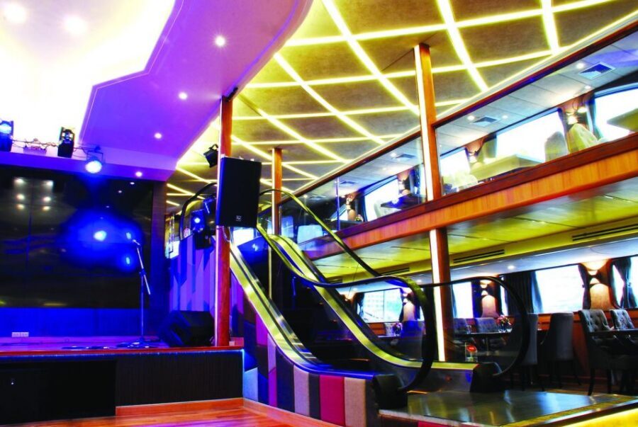 Bangkok: Wonderful Pearl Dinner Cruise at River City Pier - Seating, weather, and how to get comfortable fast
