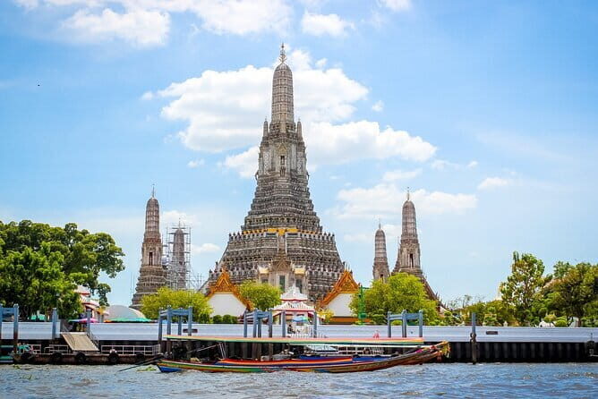 Bangkok's Best: City Highlights & Floating Market Private Tour - Chinatown (Yaowarat): short time, big payoff