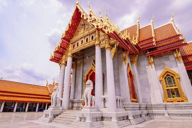 Bangkok's Landmarks Tour : GrandPalace WatTraimit WatPho WatArun - Wat Pho: The Reclining Buddha and Mother-of-Pearl Details