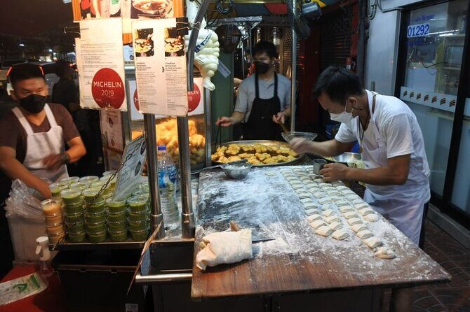 Chinatown Street Food Night Tour by Tuk Tuk in Bangkok - Guides that make the whole night click: Vivi and Dada’s impact
