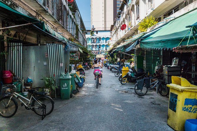 Countryside Bangkok and a Local Floating Market Tour by Bicycle Including Lunch - Boat rides and wetlands: seeing more than roads