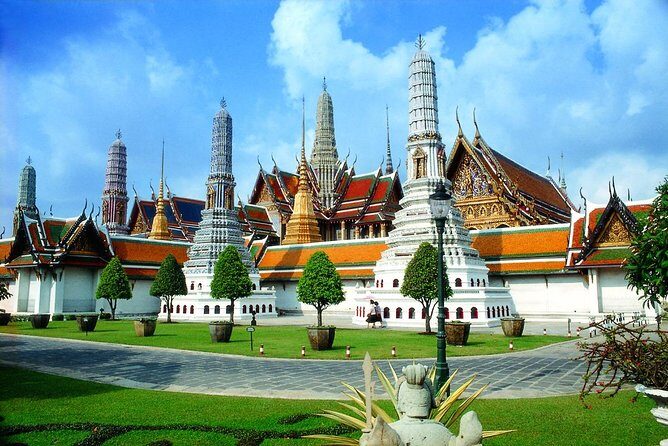 Cultural Treasures of Bangkok: Temples & Royal Palace Tour - Key Stops That Matter