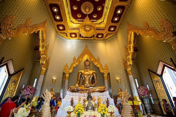 Cultural Treasures of Bangkok: Temples & Royal Palace Tour - Wat Traimit and the 5.5-Ton Golden Buddha