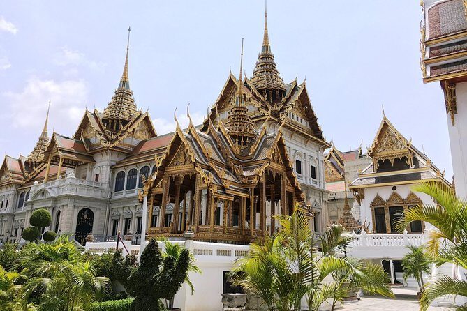 Cultural Treasures of Bangkok: Temples & Royal Palace Tour - Timing: Morning vs Afternoon, and Beating the Heat