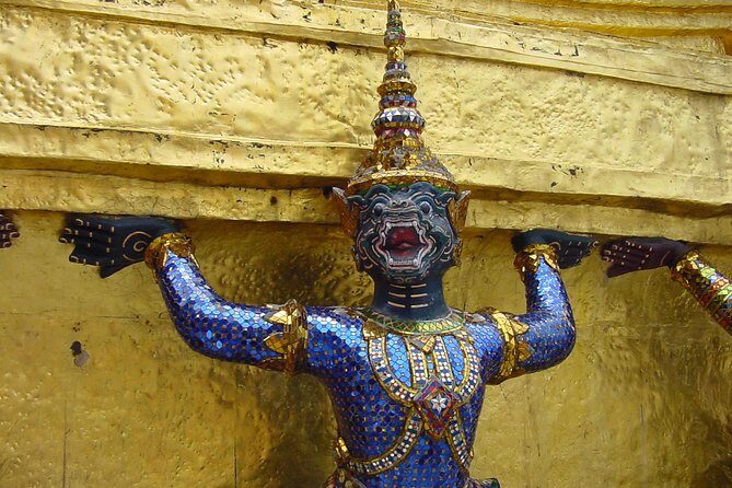 Damnern Saduak Floating Market, Grand Palace and Wat Phra Keo Tour from Bangkok - Grand Palace and Wat Phra Keo: the royal core you can’t fake