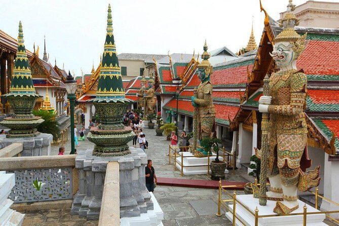 Damnern Saduak Floating Market, Grand Palace and Wat Phra Keo Tour from Bangkok - Who this tour fits best